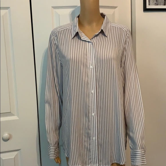 Liz Claiborne Blouse - Picture 3 of 4